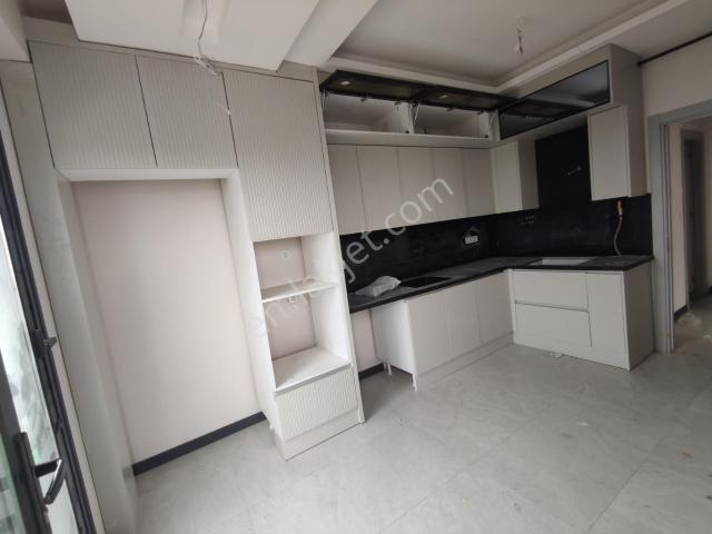 Q'zen Den Havuzlu Site İçinde Ebeveyn Banyolu Arakat 2+1 Daire