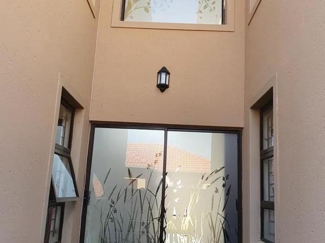 R3 800 | 1 Bedroom Apartment / Flat For Rent in Cosmo City, Randburg