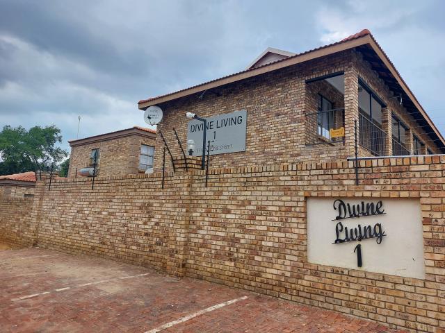 R3,970 pm 1 Bedroom Apartment To Let in Bult South