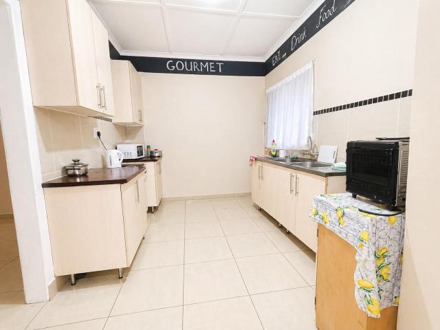 R3,000 pm 1 Bedroom Room To Let in Nyala Park