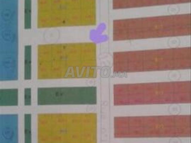 R3 Terrain commercial d'angle à deux façades 140 mètres