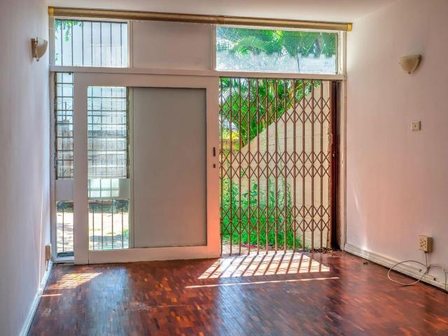 R10,000 pm 1 Bedroom Apartment To Let in Musgrave