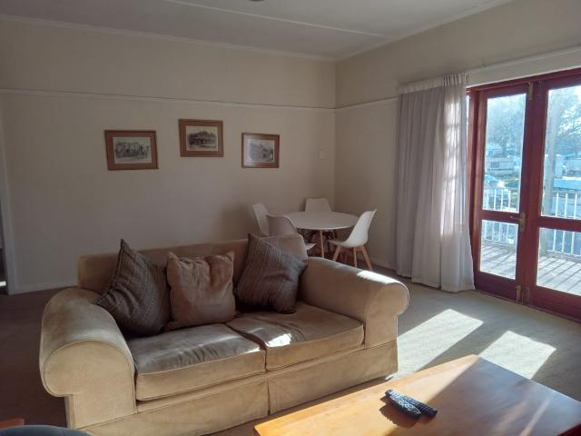 R10,000 pm 2 Bedroom Apartment To Let in Fort England