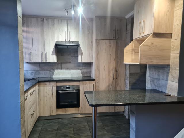 R10,000 pm 2 Bedroom Duplex To Let in Lyttelton Manor
