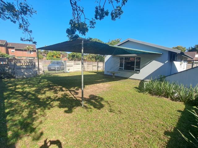 R10,300 pm 2 Bedroom Flat To Let in Meer En See