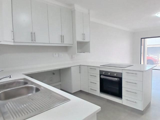 R10,500 pm 1 Bedroom Townhouse To Let in Kloof