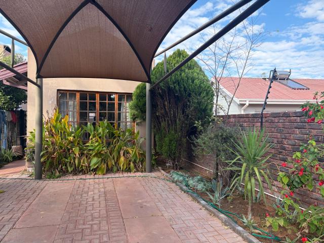 R10,500 pm 1 Bedroom Apartment To Let in Kathu