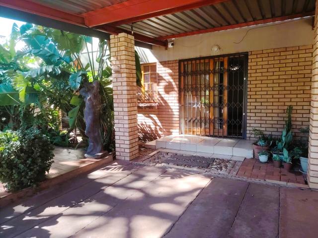 R10,500 pm 1 Bedroom Apartment To Let in Kathu