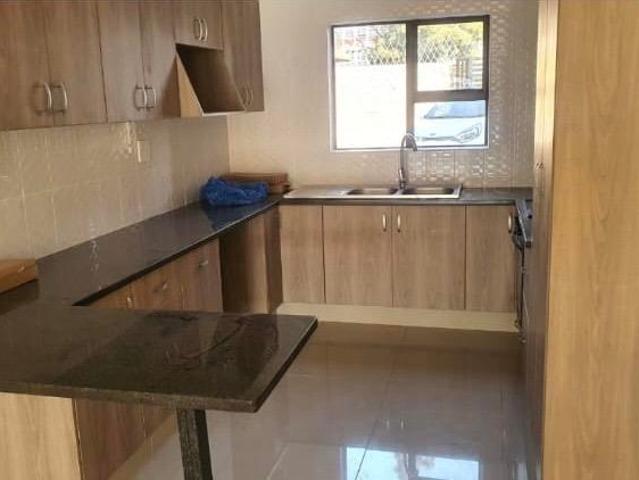 R10 500 | 3 Bedroom Apartment / Flat For Rent in Robertsham, Johannesburg