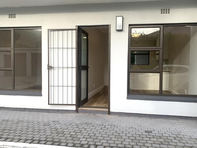 R10,800 pm 1 Bedroom Apartment To Let in Northcliff