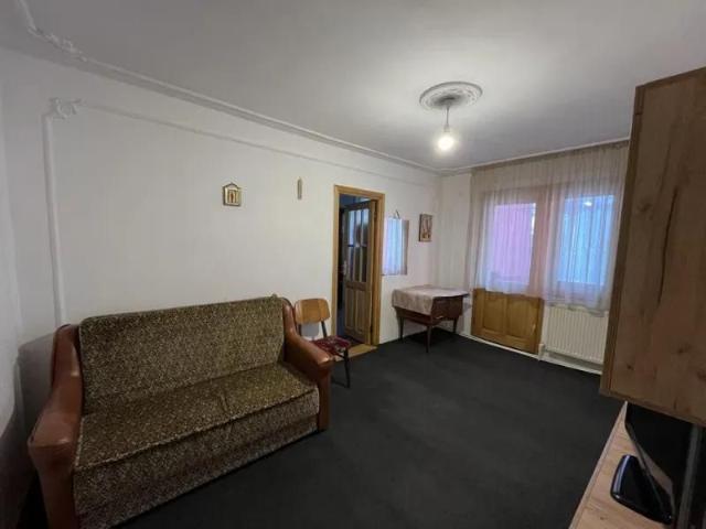 R11285: Inchiriere apartament 2 camere ND, in Alexandru, 370