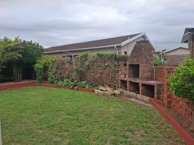 R11,000 pm 3 Bedroom Townhouse To Let in Newton Park