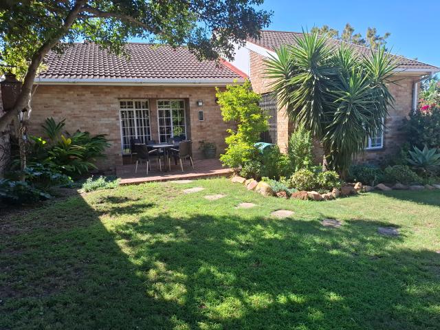 R11,030 pm 3 Bedroom Detached To Let in South End