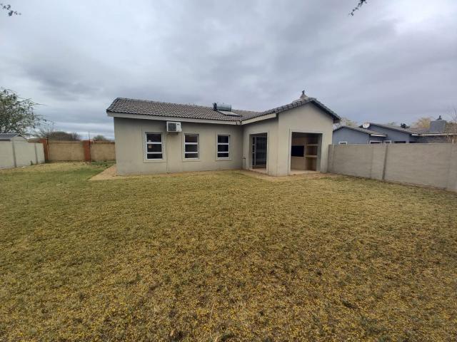 R11,150 pm 3 Bedroom House To Let in Onverwacht