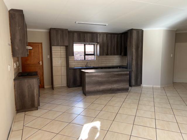 R11,180 pm 3 Bedroom Townhouse To Let in Cassandra