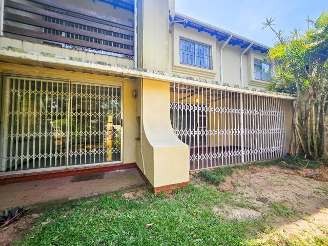 R11,500 pm 3 Bedroom Townhouse To Let in Amanzimtoti