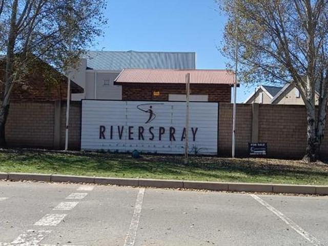 R11 500 | 3 Bedroom Townhouse For Rent in Riverspray Lifestyle Estate, Vereeniging
