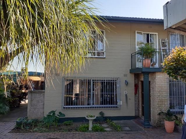 R11,800 pm 3 Bedroom Townhouse To Let in Amanzimtoti