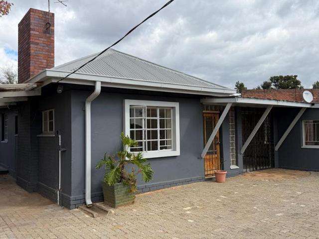 R11 000 | 3 Bedroom House For Rent in Wychwood, Germiston