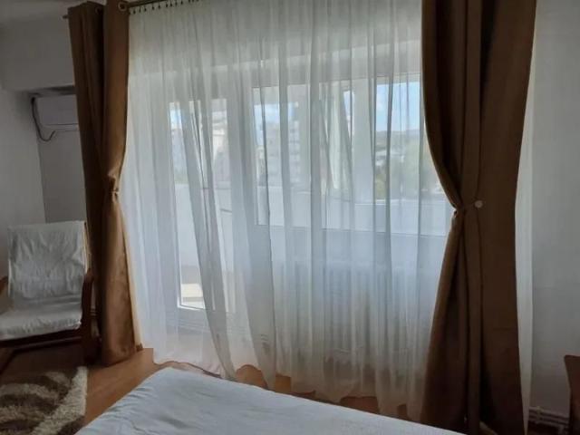 R12099: Inchiriere apartament 1 camera D, LUX, in Nicolina, 380