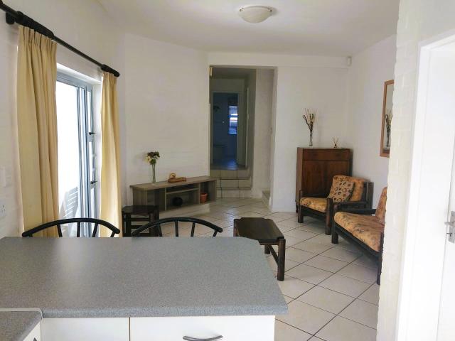 R12,000 pm 2 Bedroom Flat To Let in Paradise Beach