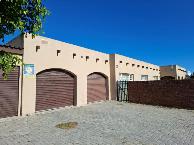 R12,000 pm 4 Bedroom House To Let in Morningside