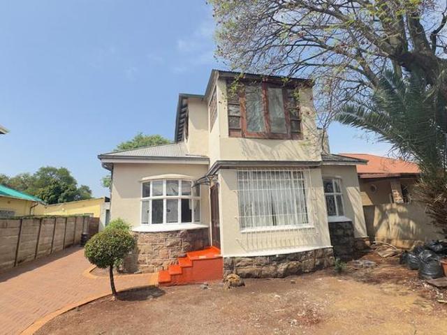 R12 000 | 3 Bedroom House For Rent in Kensington, Johannesburg