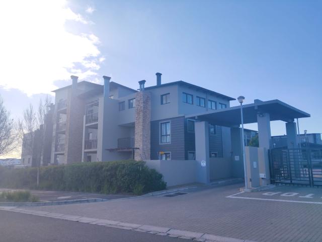 R12,500 pm 2 Bedroom Apartment To Let in Burgundy Estate