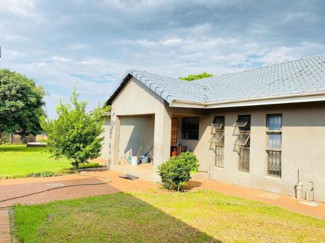 R12 500 | 3 Bedroom House For Rent in President Park, Midrand