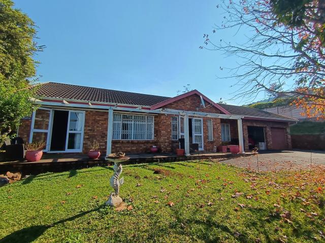 R12,800 pm 3 Bedroom Simplex To Let in Clarendon