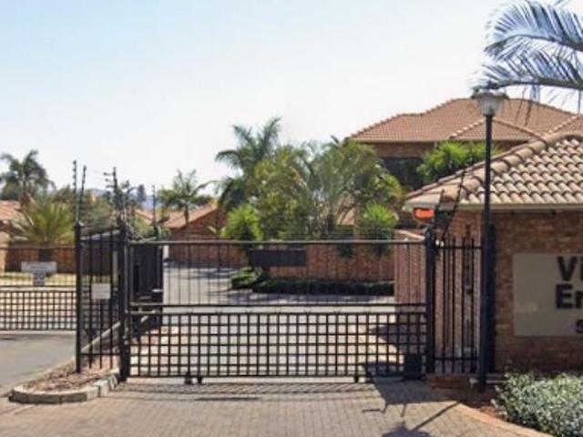 R13,750 pm 3 Bedroom Townhouse To Let in Montana Park