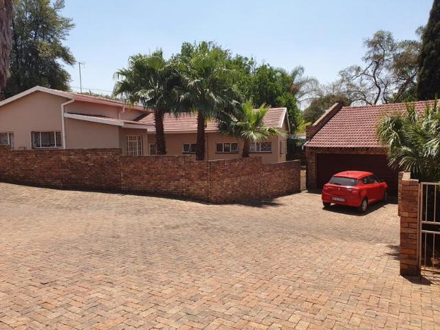 R13 999 | 4 Bedroom House For Rent in Val De Grace, Pretoria