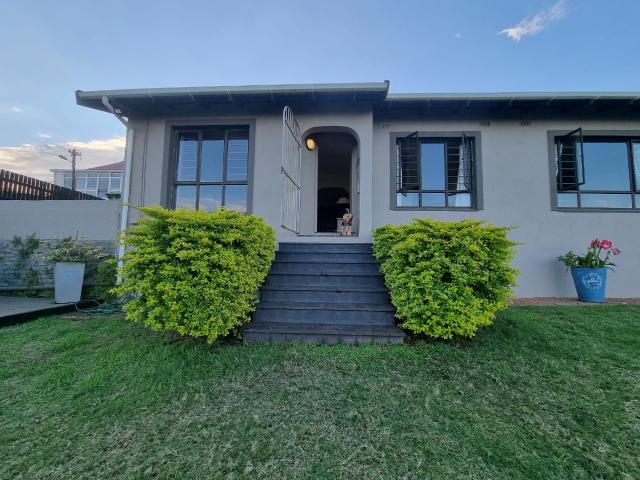 R14,500 pm 3 Bedroom House To Let in Doonside