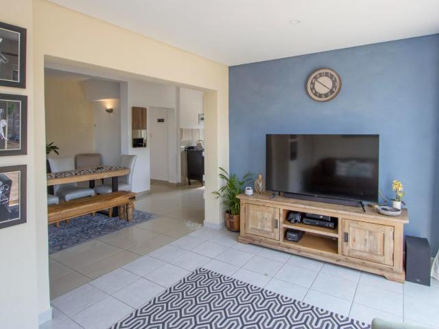 R14,500 pm 3 Bedroom Semi Detached To Let in Glenashley