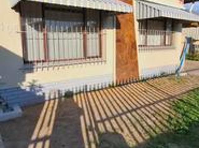 r15500 3 bedroom goodwood