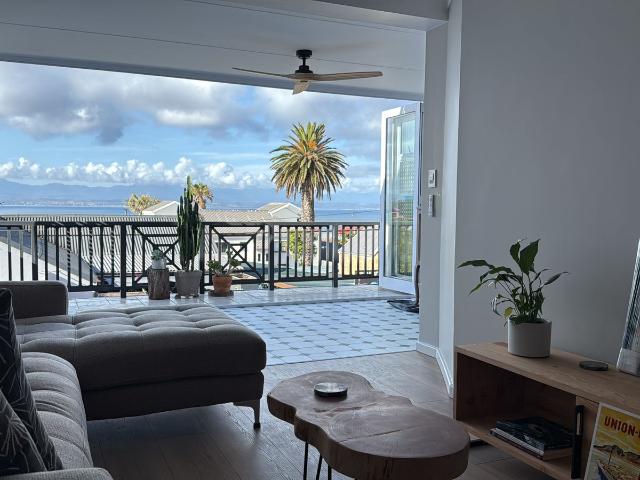 R15,000 pm 2 Bedroom Apartment To Let in Mossel Bay Central