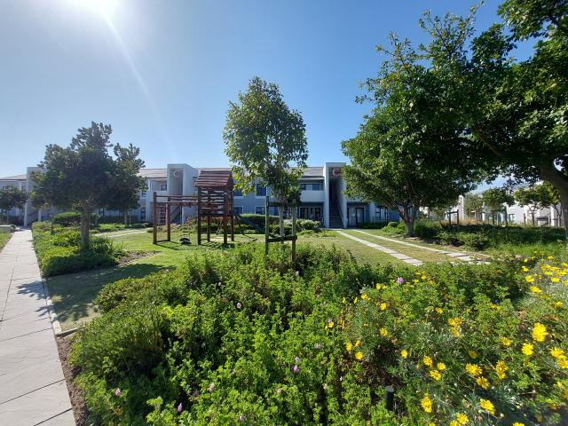 R15,000 pm 2 Bedroom Apartment To Let in Burgundy Estate