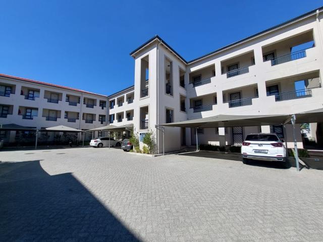 R15,000 pm 2 Bedroom Apartment To Let in Burgundy Estate