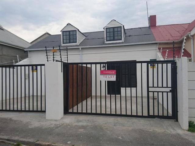 R15 000 | 2 Bedroom Semi detached For Rent in Woodstock, Cape Town