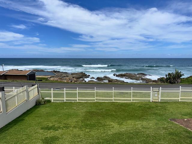 R15,160 pm 3 Bedroom Apartment To Let in Manaba Beach