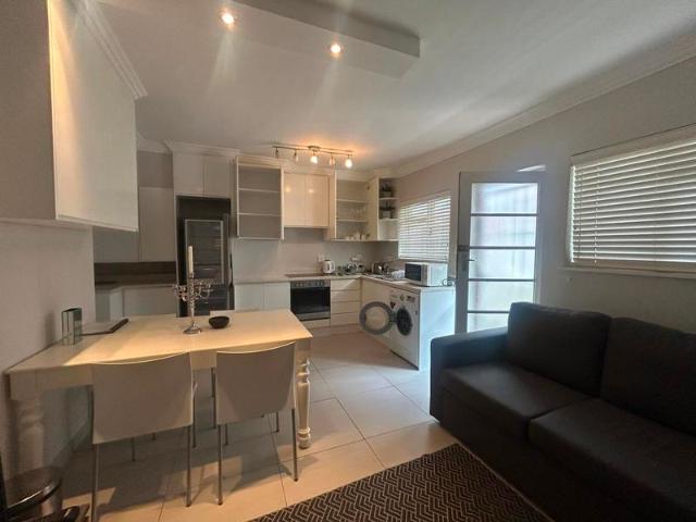 R15 850 | 1 Bedroom Apartment / Flat For Rent in Green Point, Cape Town