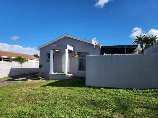R15,950 pm 3 Bedroom Freestanding To Let in Vredekloof East