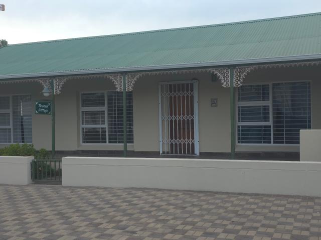 R16,500 pm 3 Bedroom Freestanding To Let in Middedorp