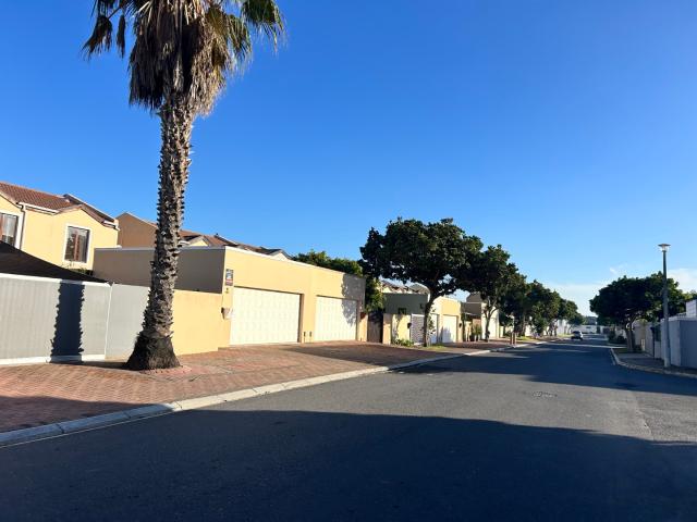 R16,500 pm 3 Bedroom House To Let in Parklands