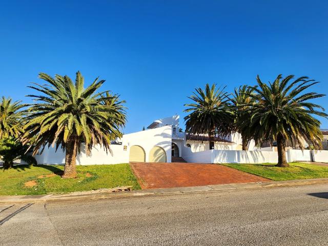 R16,800 pm 5 Bedroom Freestanding To Let in Vanes Estate