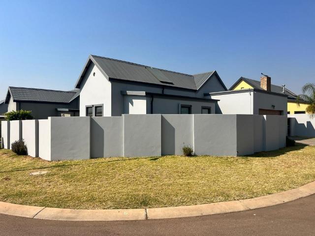 R16,000 pm 3 Bedroom House To Let in Montana