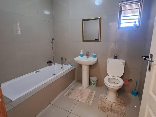 R17,500 pm 2 Bedroom Flat To Let in Kathu