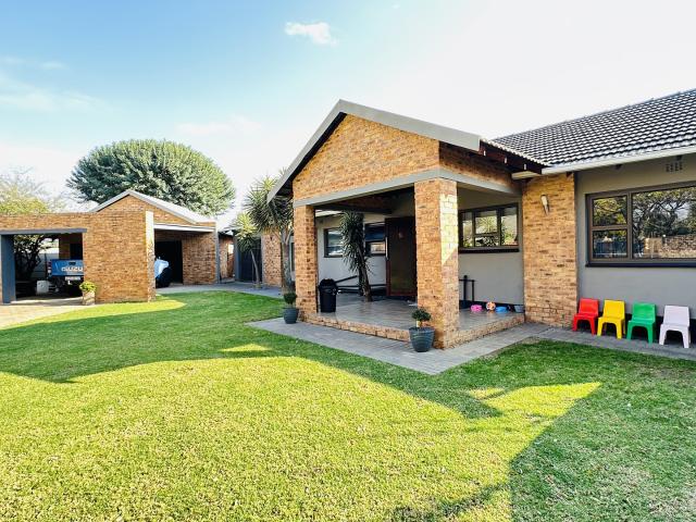 R17,500 pm 3 Bedroom House To Let in Morehill