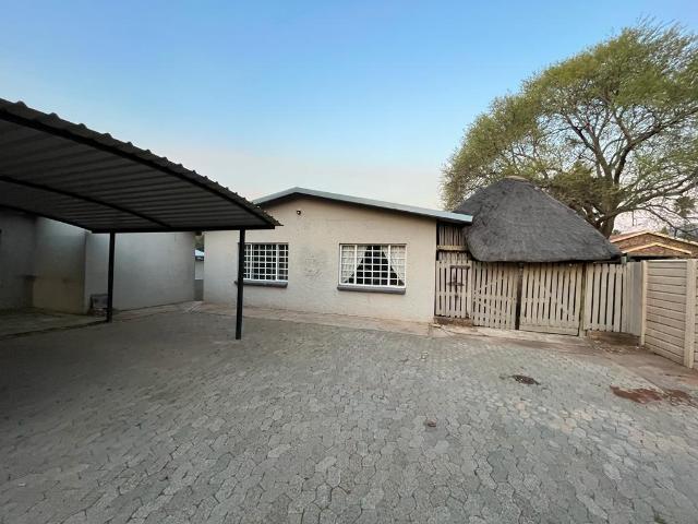 R18,000 pm 7 Bedroom House To Let in Pretoria North