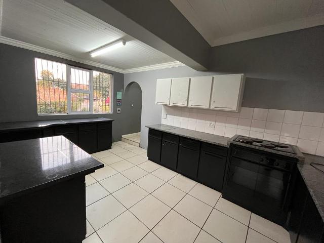 R18,000 pm 7 Bedroom House To Let in Pretoria North
